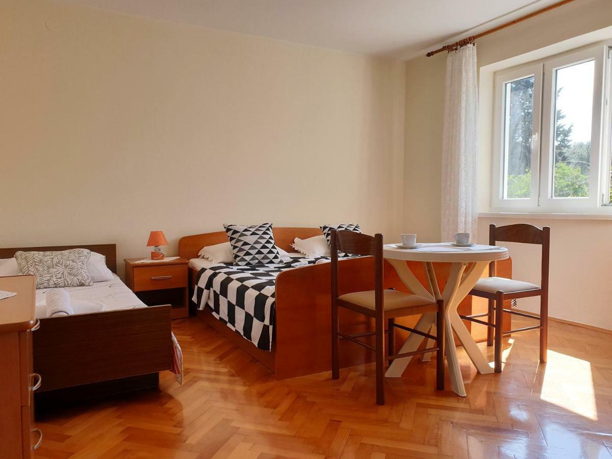 Guest House Miro نوفاليا المظهر الخارجي الصورة