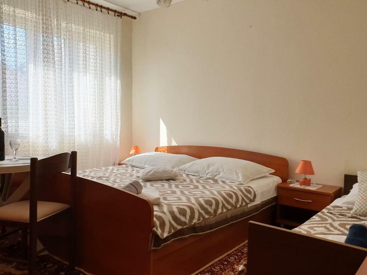 Guest House Miro نوفاليا المظهر الخارجي الصورة