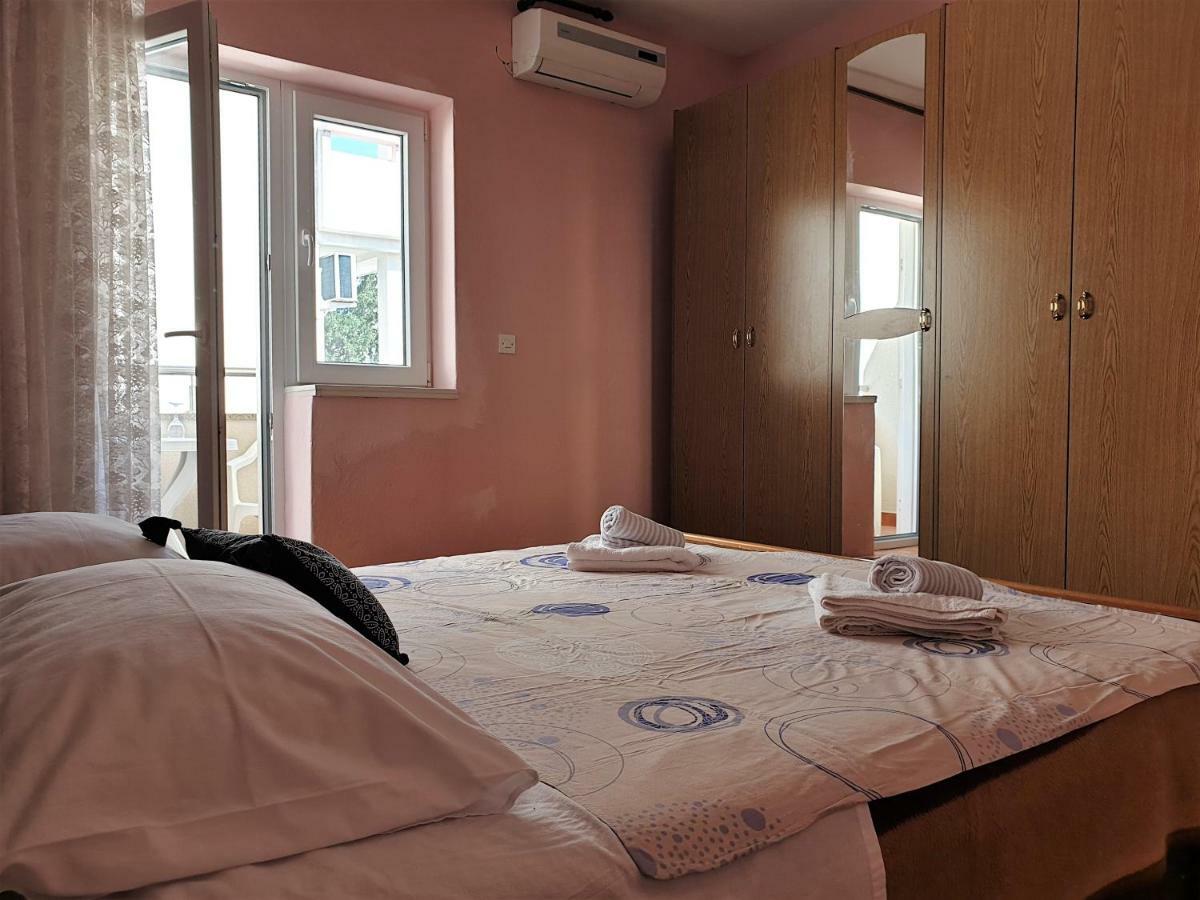 Guest House Miro نوفاليا المظهر الخارجي الصورة