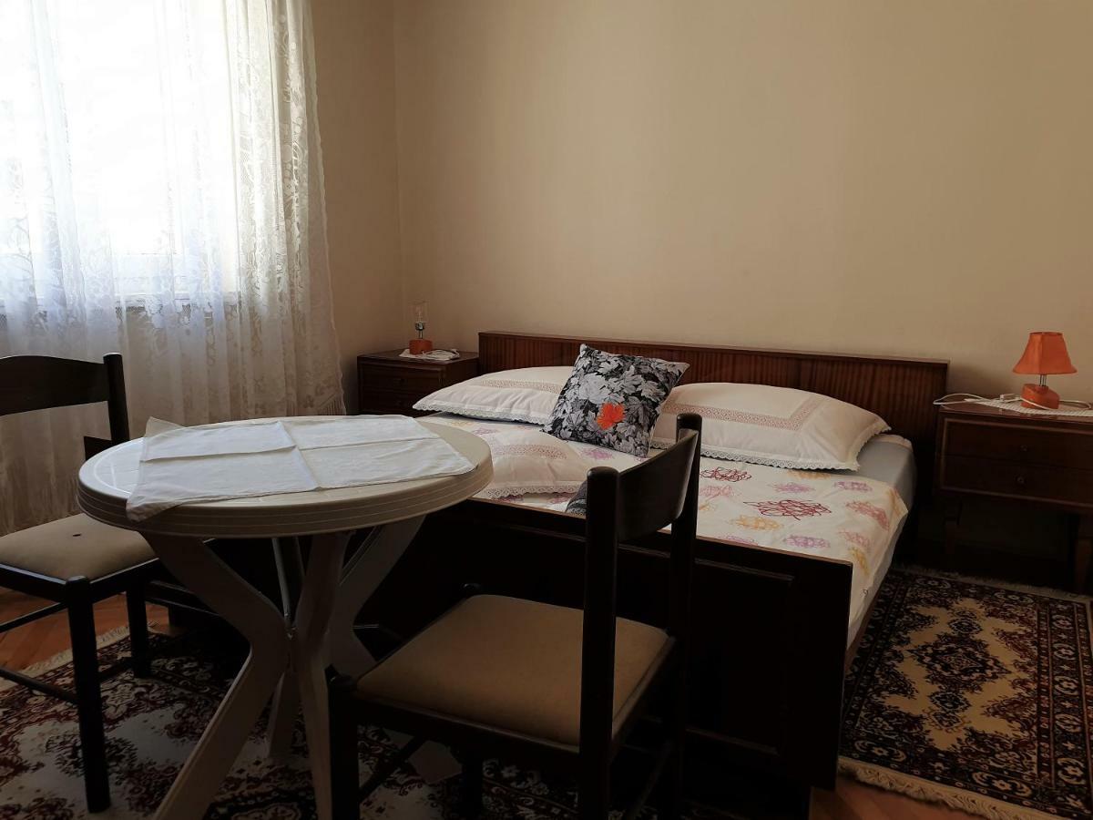 Guest House Miro نوفاليا المظهر الخارجي الصورة